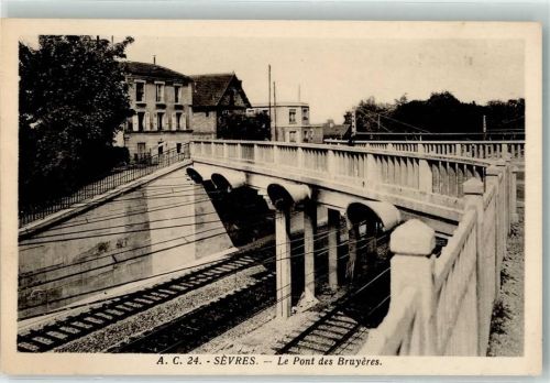 Sevres Le Pont des Bruyeres