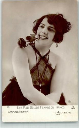 Les Plus Belles Femmes de France L Alouette Serie des Diseaux Nr.25