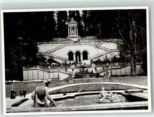 82488 W8107 Linderhof Privatfoto AK Treppenanlagen zum Tempel und Brunnen im Schlosspark