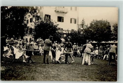Frauen Wettkampf Veranstaltung Friseur Privatfoto AK