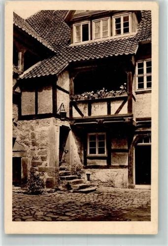 Ludwigstein Jugendburg Ludwigstein Fachwerkhaus im Burghof