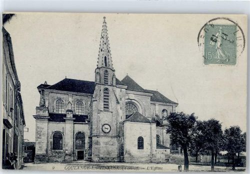 Coulanges-la-Vineuse Kirche
