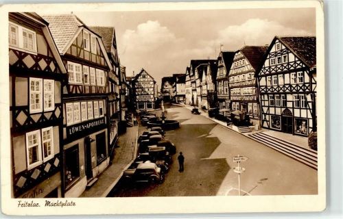 Fritzlar Löwen Apotheke Marktplatz Brunnen