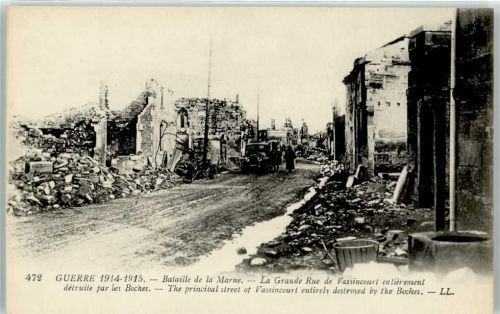 La Bataille Strasse mit zerschossenen Häusern