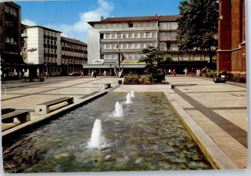 Bottrop Kirchplatz Domcafe Brunnen