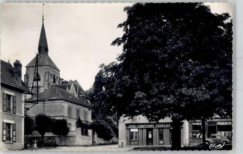 Jouy-sur-Morin 1958 Kirche Place de la Mairie