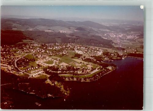 Langscheid Fliegeraufnahme des Ortes am Sorpesee Foto Original aus Archiv eines Ansichtskartenverlags Ort handschriftlich