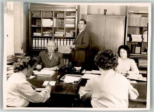 Sundern Foto Original aus Archiv eines Ansichtskartenverlags Ort handschriftlich Büro
