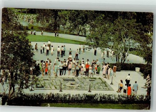 Arlington Menschen am Grab von John F. Kennedy