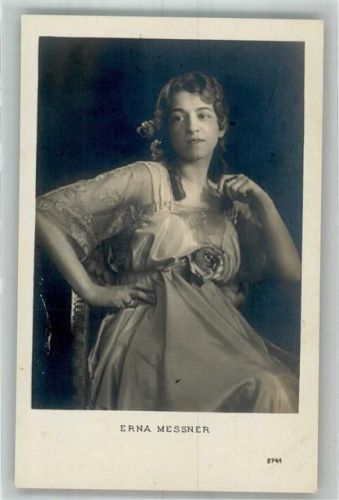 Portrait von Erna Messner Theaterschauspieler