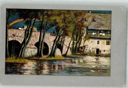 Mittelalterliche steinerne Brücke über einen Fluss