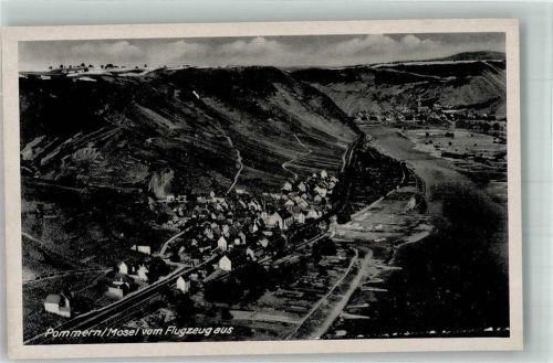 Pommern 1943 Fliegeraufnahme des Ortes mit Pfarrkirche St. Stephan