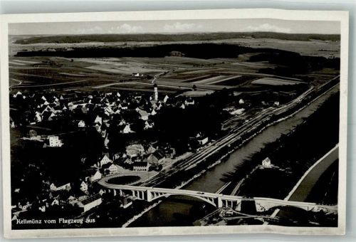 Kellmünz Fliegeraufnahme des Ortes mit St. Martin Kirche und Illerbrücke