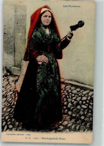 Pau Tracht Frau