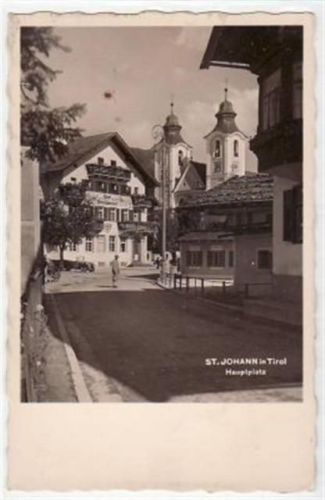 St. Johann St. Johann in Tirol mit Hauptplatz und Post ungelaufen Leichter Bug unten in der Mitte, kleiner bräunlicher Fleck oben, sonst gut erhalten