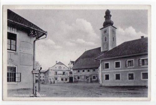 4063 Hörsching - Kirche. Feldpost, Stempel, Datum nicht lesbar. Rückseitiger Stempel: Gr. Kampffliegerschule 2, 7. Kompanie. Leichter Bug oben links, sonst gut erhalten