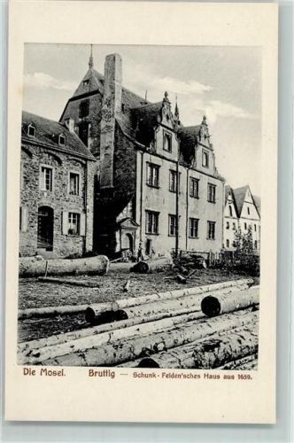Bruttig Felden'sches Haus Holzstämme