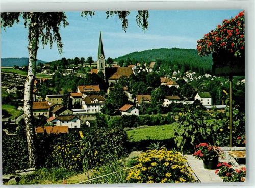 Teisnach Kath. Pfarrkirche Geranien
