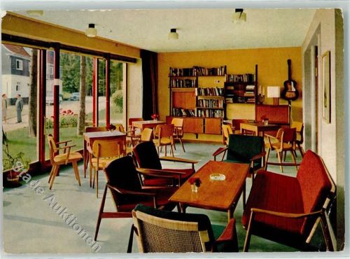 51709 W5277 Marienheide Foto AK VdH Waldhotel Erholungsheim des Verbandes der Heimkehrer Zimmer Autos Gitarre Bücher