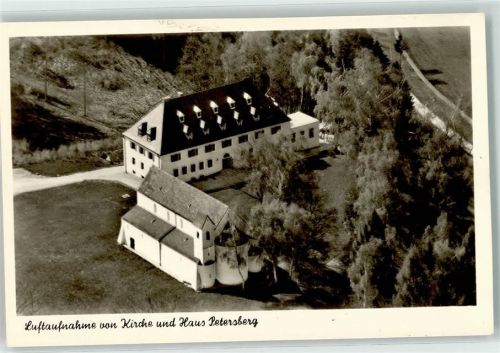 Eisenhofen Kirche und Haus Petersberg Fliegeraufnahme