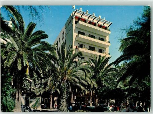 Finale Ligure Hotel Moroni Palmen Auto