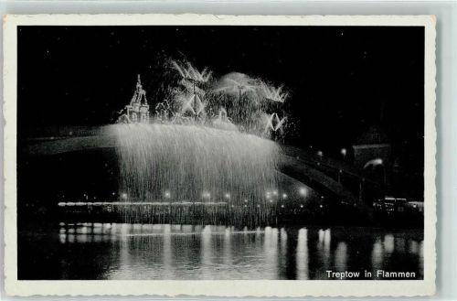 Treptow bei Nacht Feuerwerk