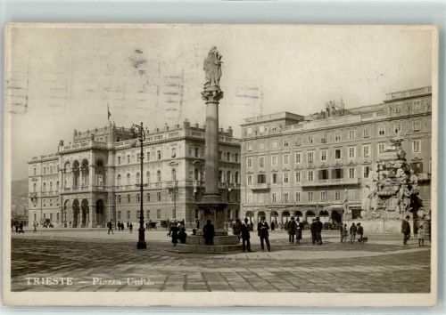 Trieste / Triest / Trst Piazza Unita