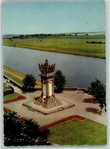 Torgau Sowjetisches Ehrenmal an der Elbe