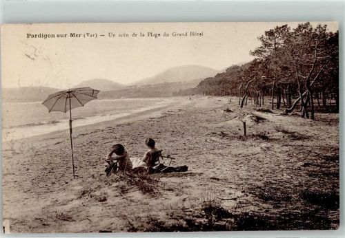 Cavalaire-sur-Mer un coin de la Plage du Grand Hotel