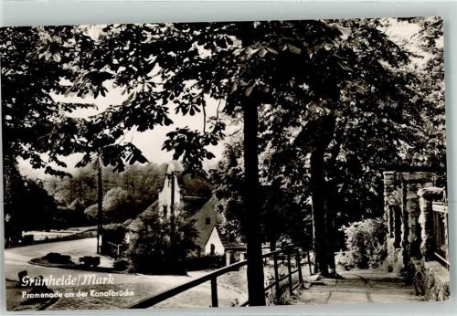Grünheide Promenade an der Kanalbrücke