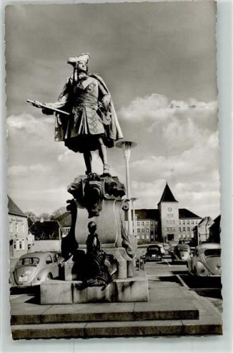 Moers Denkmal des großen Kurfürsten am Neumarkt VW Käfer