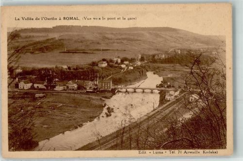 Bomal-sur-Ourthe la Vallee de l`Ourthe vue vers le pont et la gare