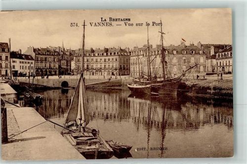 Vannes Blick zum Hafen Segelschiff