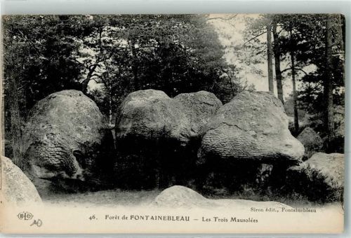 77300 Fontainebleau - Les Trois Mausolees