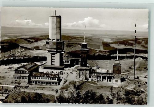 Fernseh UKW und Fernmeldeturm Großer Feldberg Fliegeraufnahme Hüttenstempel