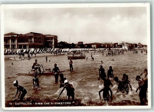 Cattolica Schwimmbad Strand