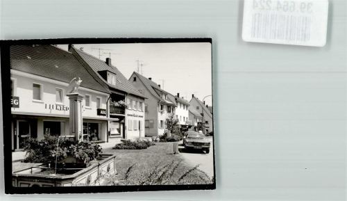 Immendingen Brunnen an der Schwarzwaldstraße mit Kaufhaus Hienerwadel Foto Original aus Archiv eines Ansichtskartenverlags Ort handschriftlich