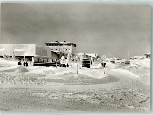 Wasserkuppe Winter Segelflugschule Omnibus LKW