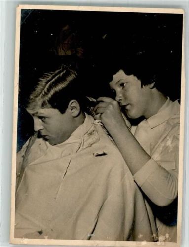 Foto AK Friseur Gebrauchsspuren
