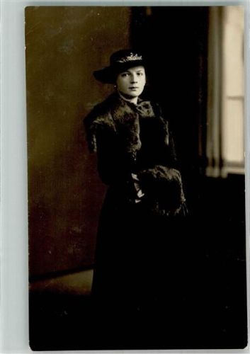 1918 Frau Muff