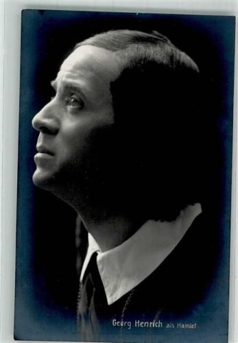 Georg Henrich als Hamlet