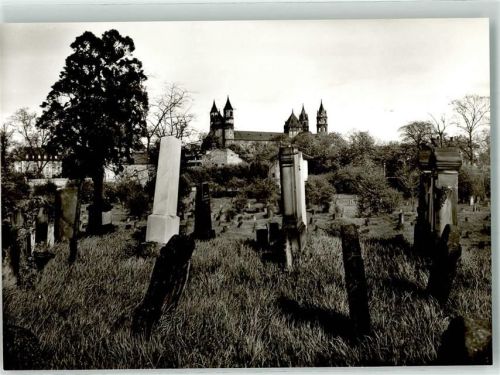 Worms Ältester Judenfriedhof Europas mit dem Dom