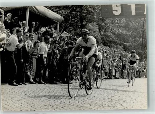 O9373 Ehrenfriedersdorf Rennfahrer Ronald Hempel während des Rennens Ort lt. Fotograf Schiefer Radrennen FOTO KEINE AK