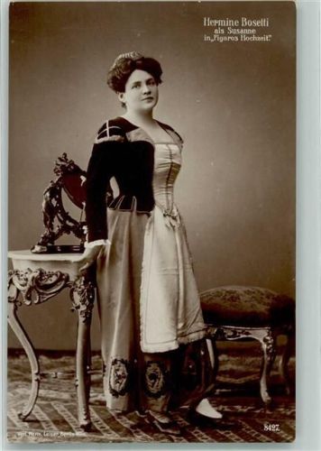 Hermine Bosetti Als Susanne in Figaros Hochzeit