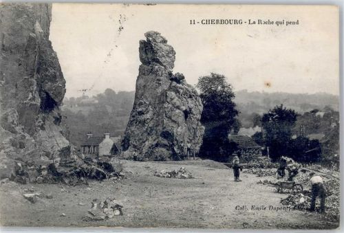Cherbourg-Octeville La Roche qui pend