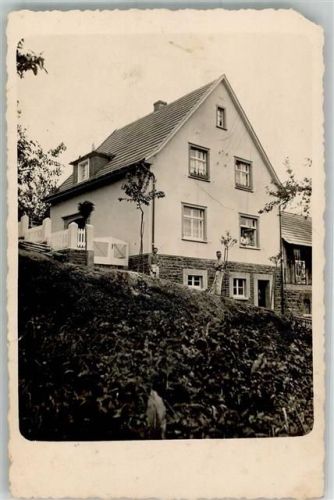 Waldbröl Ein gepflegtes Privathaus Ort lt. Fotograf Otto Grunewald Eckschaden