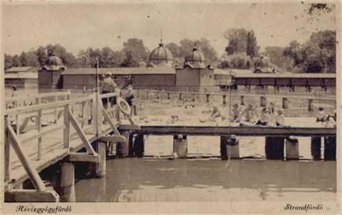 Heviz - Hévízgyógyfürdő (Ungarn) Leporello Strandbad II (fleckig VS/RS, Ecken abgestossen, kleiner Einriss bei Leporello-Abdeckung)
