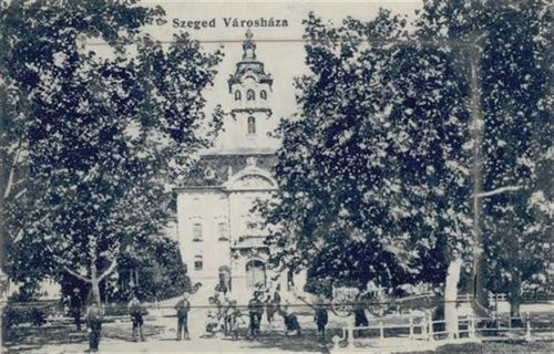 Szeged Szeged (Ungarn) Leporello II (kleine Einrisse)