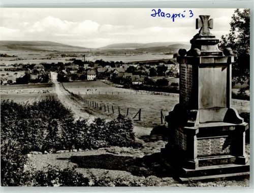 Hamelspringe Kriegerdenkmal oberhalb des Ortes