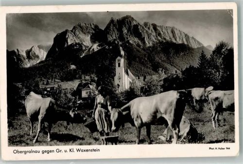 Obergrainau Weidende Rinder vor der Kirche St. Johannes mit Großem und Kleinem Waxenstein Fotograf Hans Huber Notopfermarke